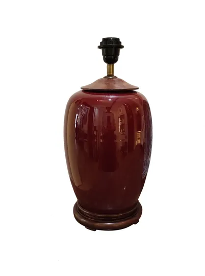Oxblood lamp - Candeeiro sangue-de-boi