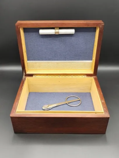 Cigar box - Caixa charuteira II