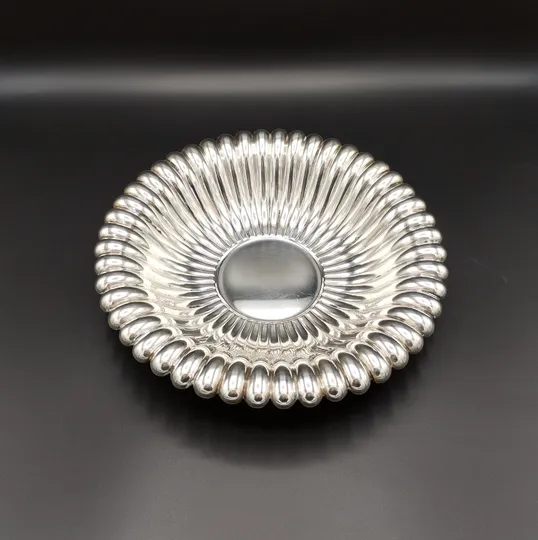 Lobed silver bowl - Taça gomada em prata