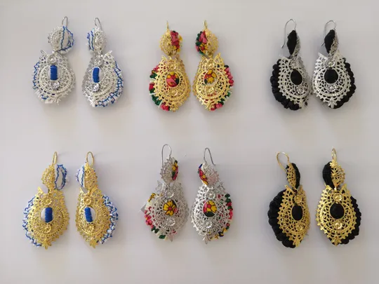 Queen earings