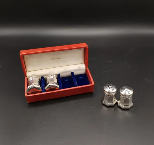 Set of 4 Cartier salt and pepper shakers - Conjunto de 4 saleiros e pimenteiros Cartier